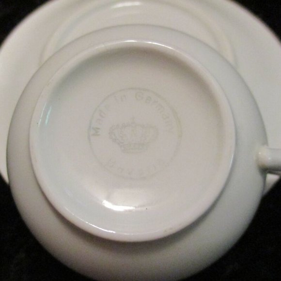 Collectible Bavaria Frankfurt Coat of Arms Royal Crest Small Tea Cup & Saucer - Picture 3 of 4